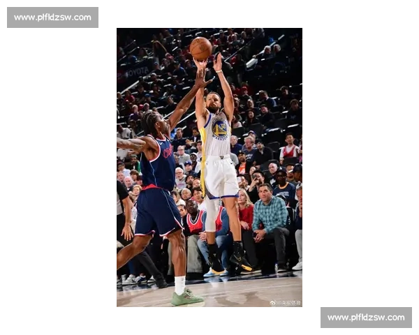 库里领衔勇士激战快船西部强强对话点燃季后赛悬念谁主沉浮今夜